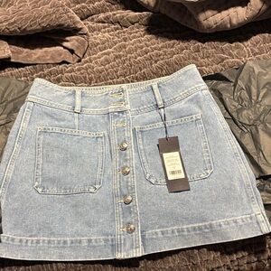 Veronica Beard Light Blue Denim Moxie Mini Skirt in Silverwood Blue